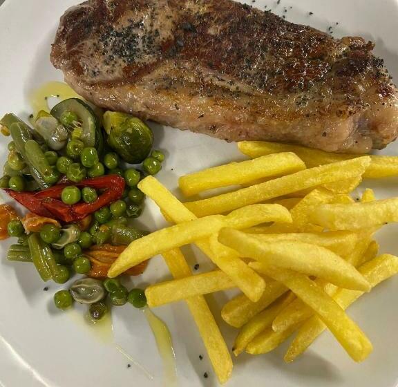 فندق Hostal Bergantes