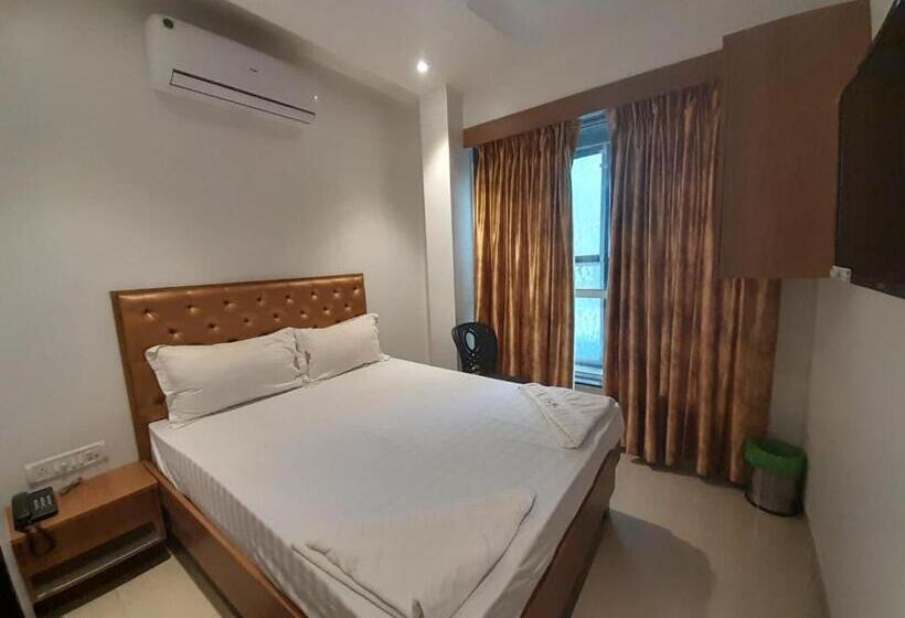 호텔 Golden Oak Lodging By Wb Inn