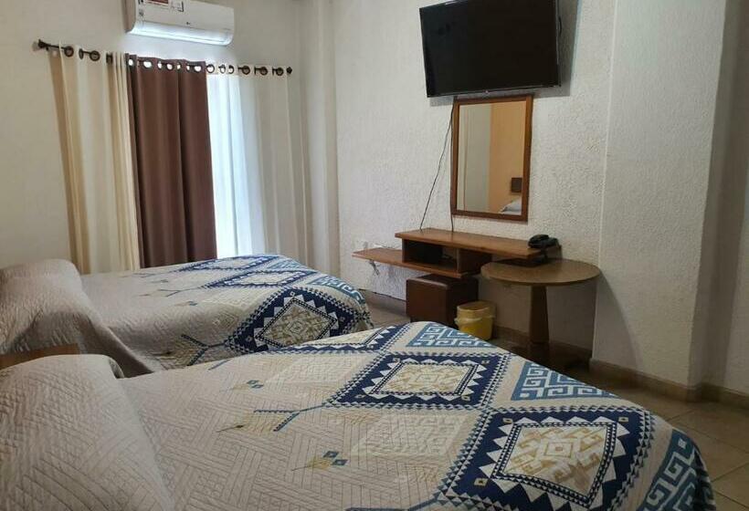 בית מלון כפרי Plaza