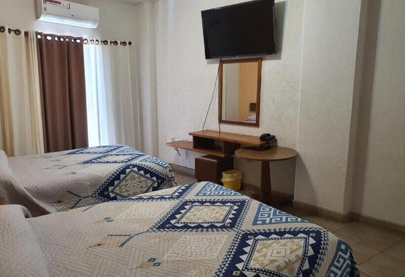 בית מלון כפרי Plaza