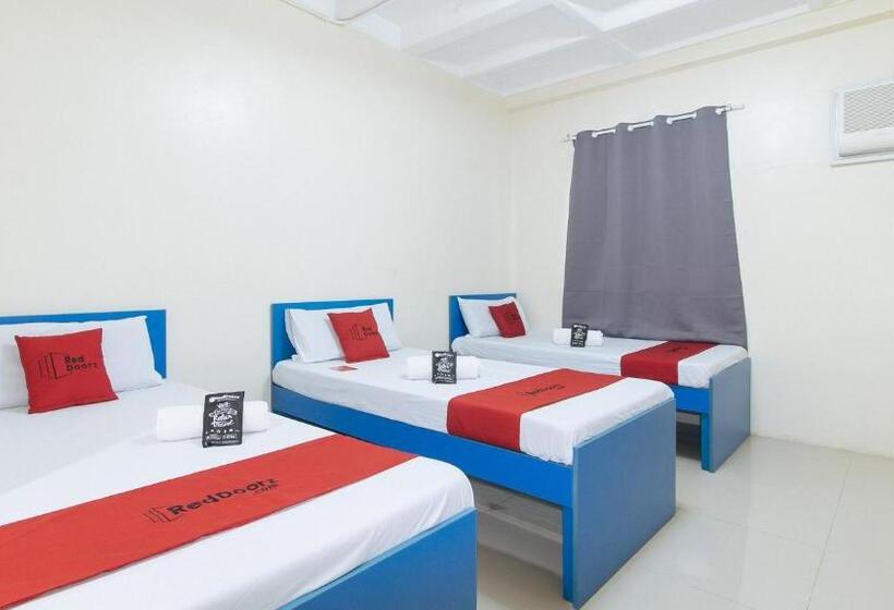 هتل Reddoorz @ Insular Square Mandaue City