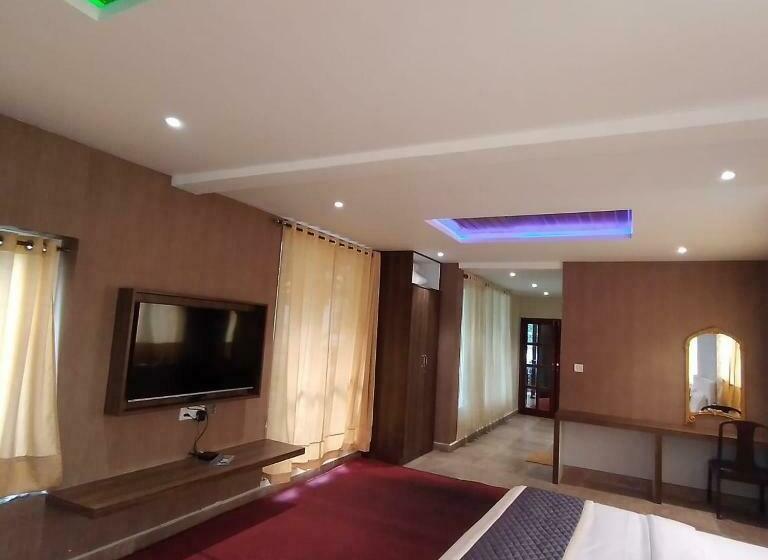 ホテル Montecarlo