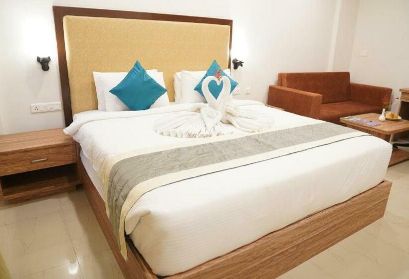 Отель Seven Hills