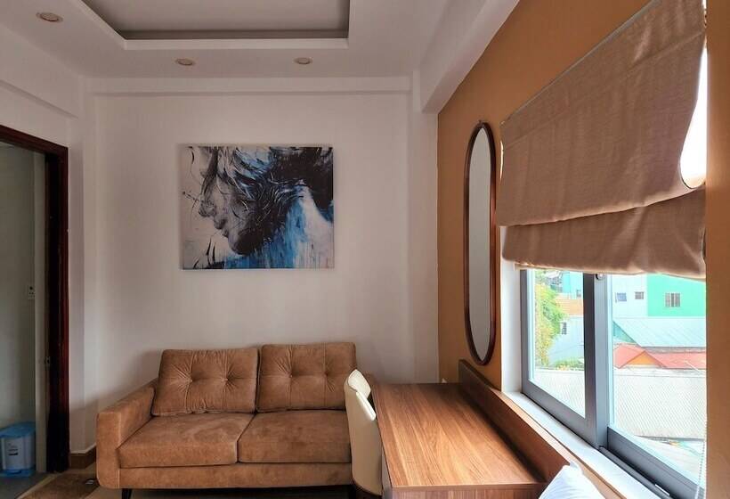 هتل Valentino Homestay