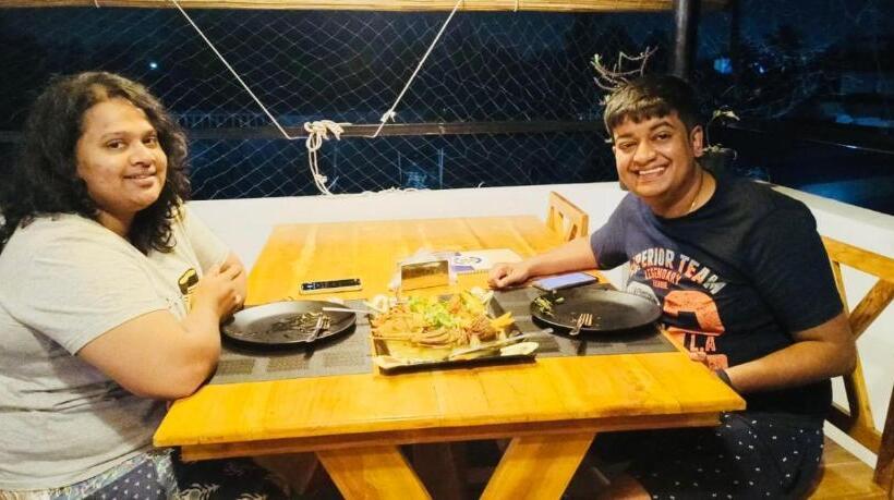 Пансион Catch A Wave