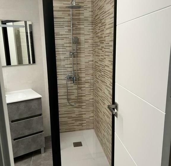پانسیون Habitacion Doble Con Baño Compartido En Pozuelo Dentro De Casa Tipo Boutique
