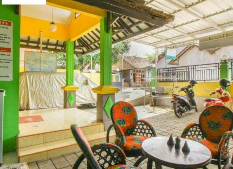 펜션 Kampung Osing Inn