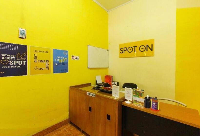 펜션 Kampung Osing Inn