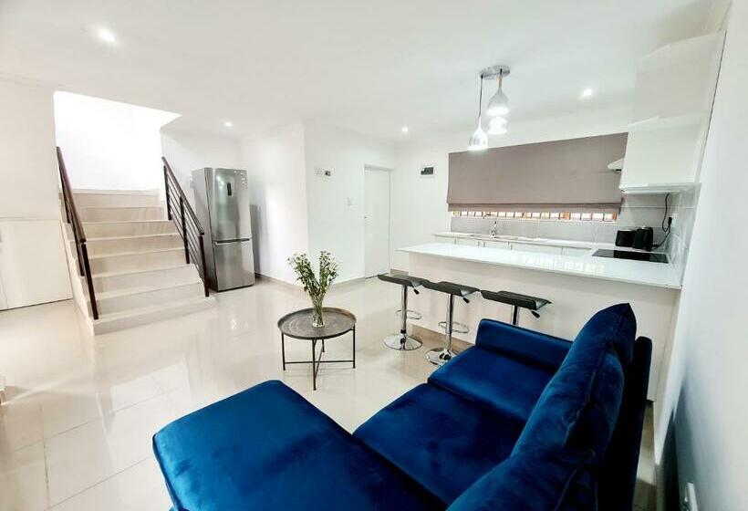 Пансион Oyster Guest House