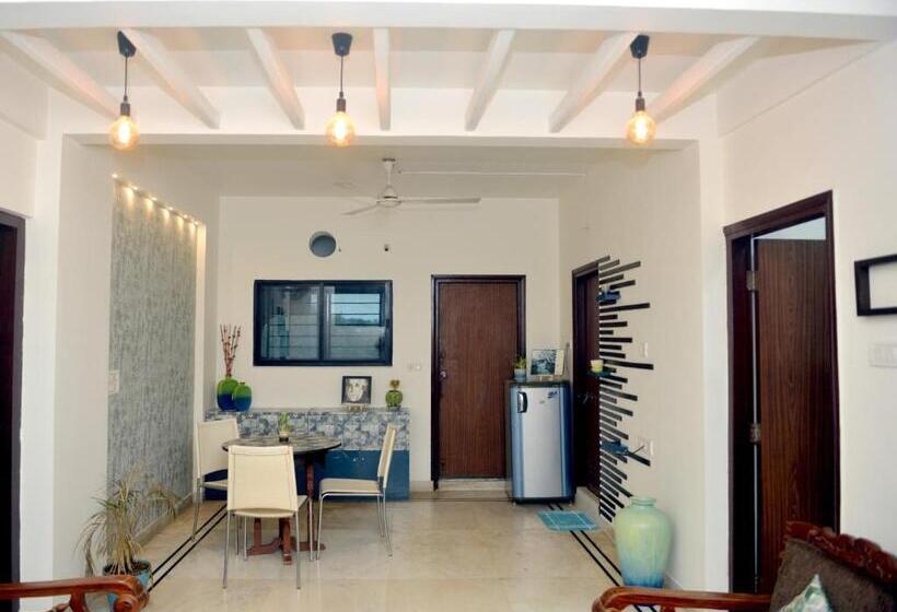 پانسیون Paradise Homestay Civil Lines