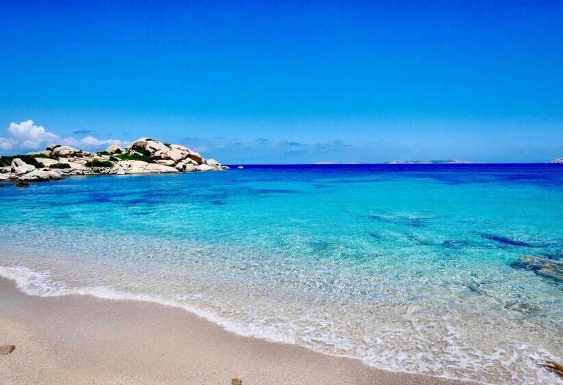 پانسیون Room In Guest Room Super Comfort Room In Sardinia Italy