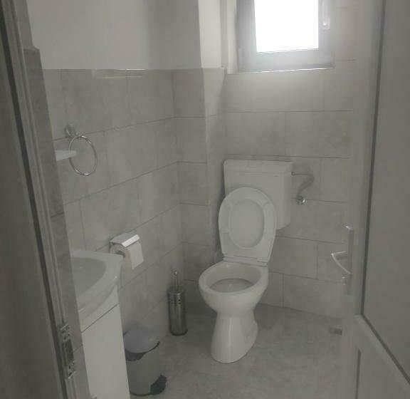 بنسيون Vila La Fernando