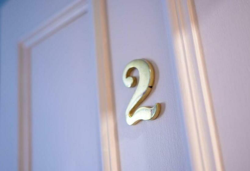 هاستل Comfortable Family Room