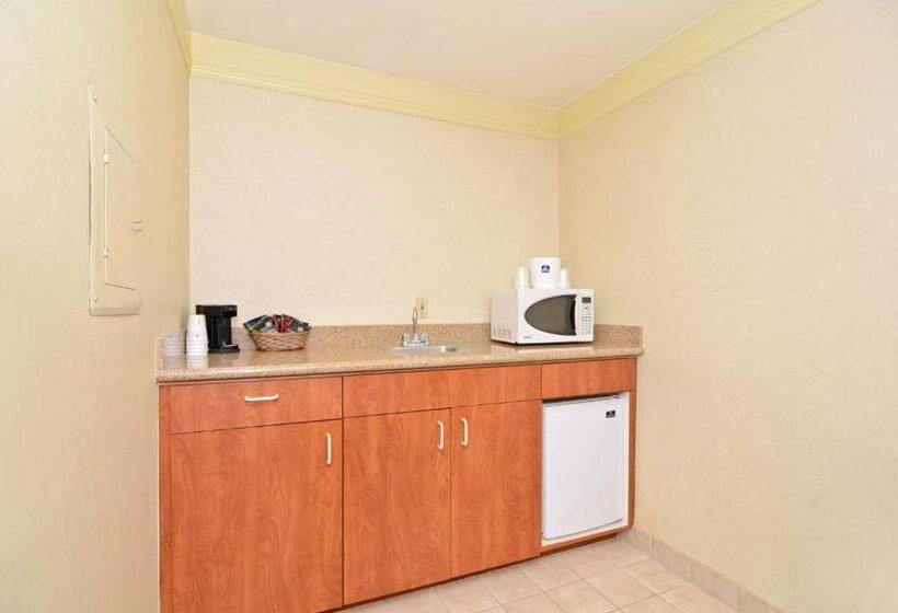 Общежитие Mission Bay Inn San Diego