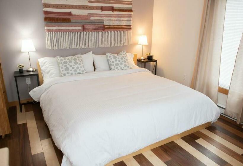 호스텔 Pepperell Place Inn Inc