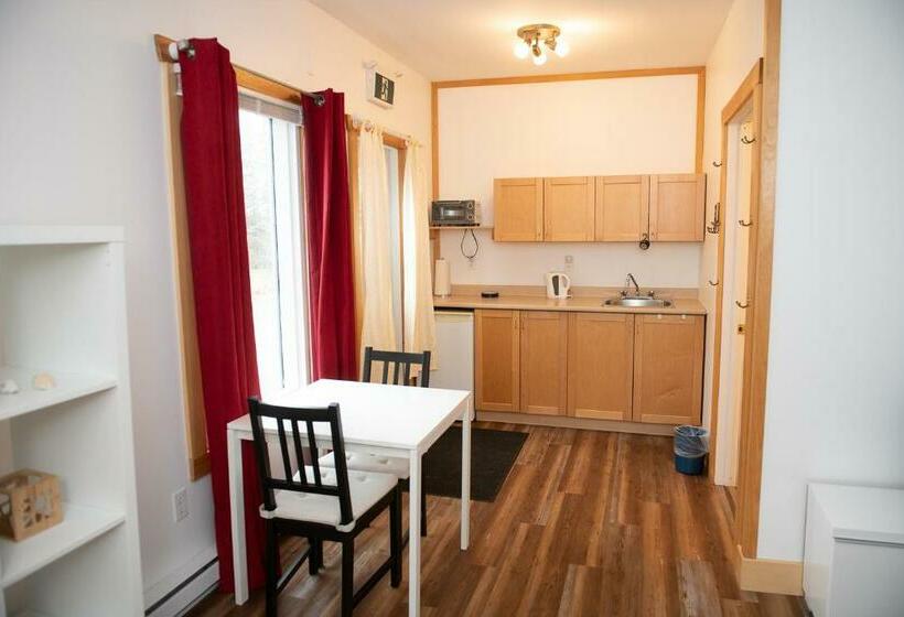 호스텔 Pepperell Place Inn Inc