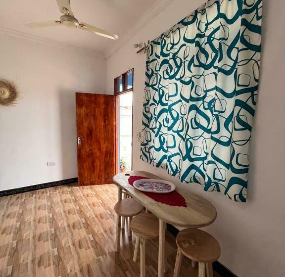 تختخواب و صبحانه Amos House