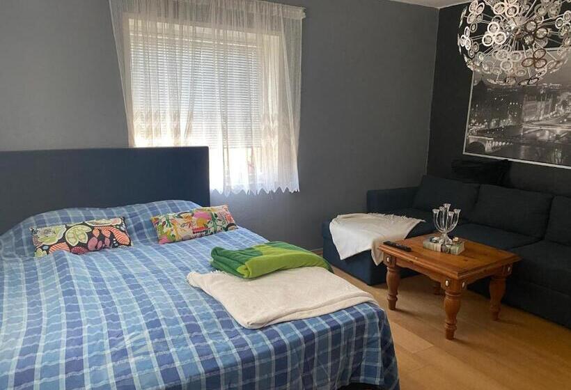 住宿加早餐  Anita