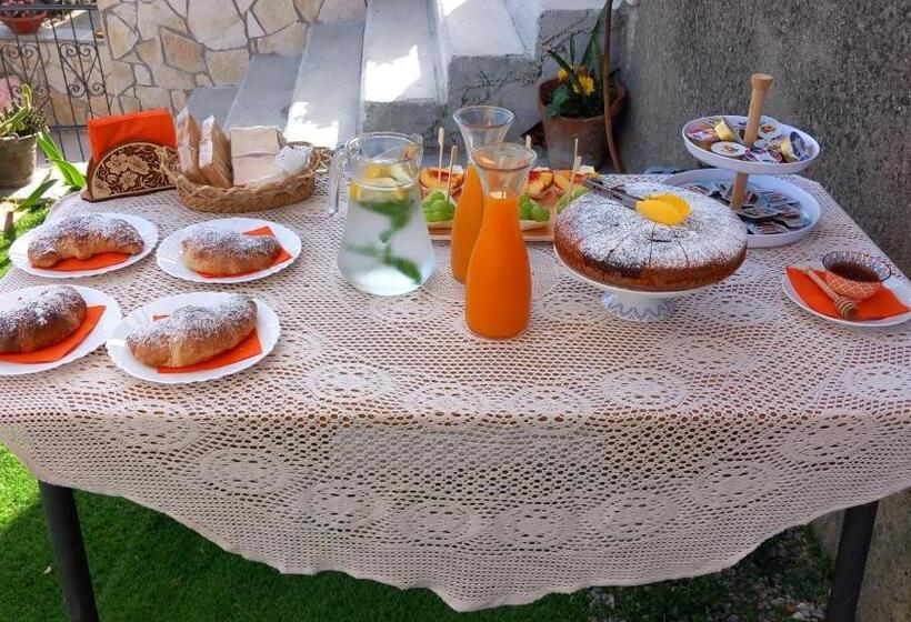 B&b Diamante And Home Restaurant