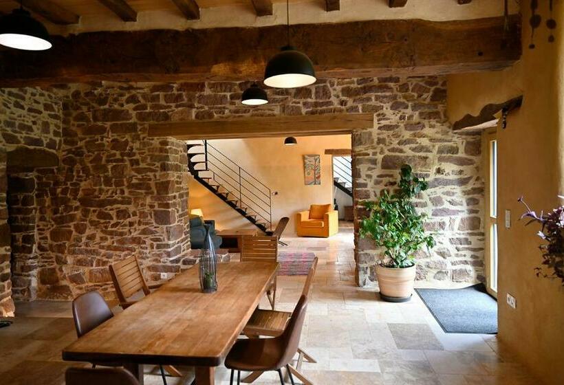 ベッドアンドブレックファースト Les Chambres Aux Loups