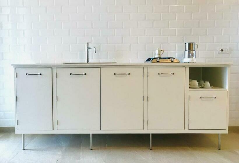 住宿加早餐  Vèlia