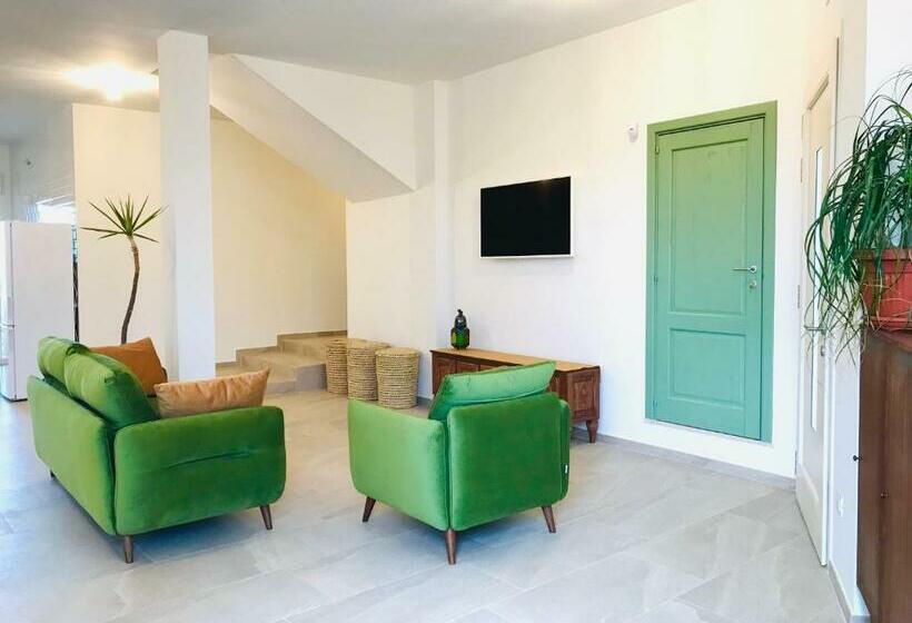 住宿加早餐  Vèlia