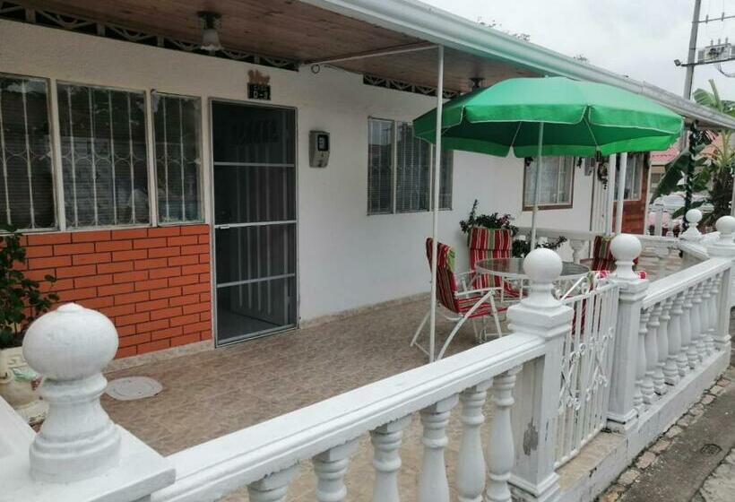 Casa Hotel Los Heroes