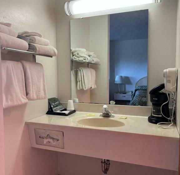 בית מלון כפרי Gray Wolf Lodge