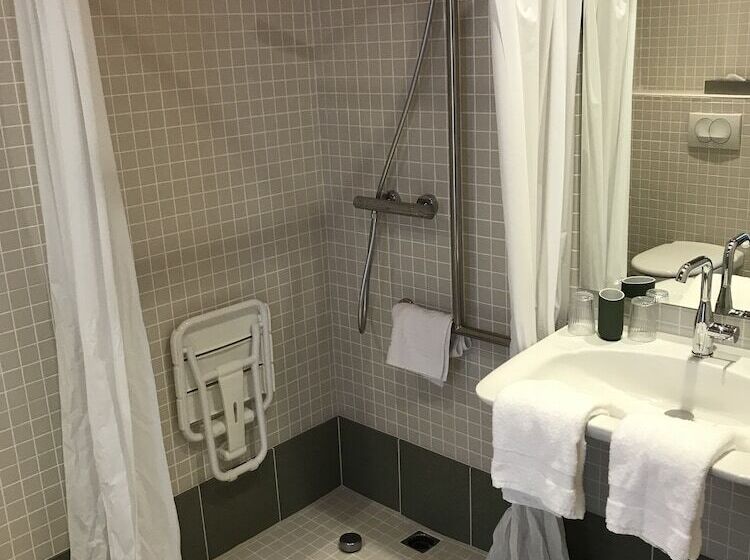 ホテル Logis Hôtel Altitude Et Spa Pierre Percée