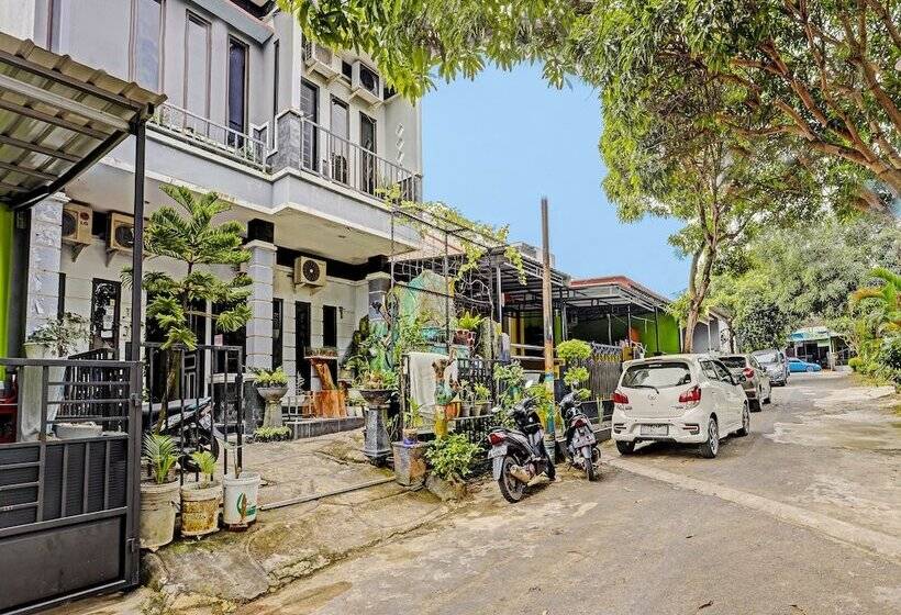 فندق Oyo 91363 Lia Stay Syariah