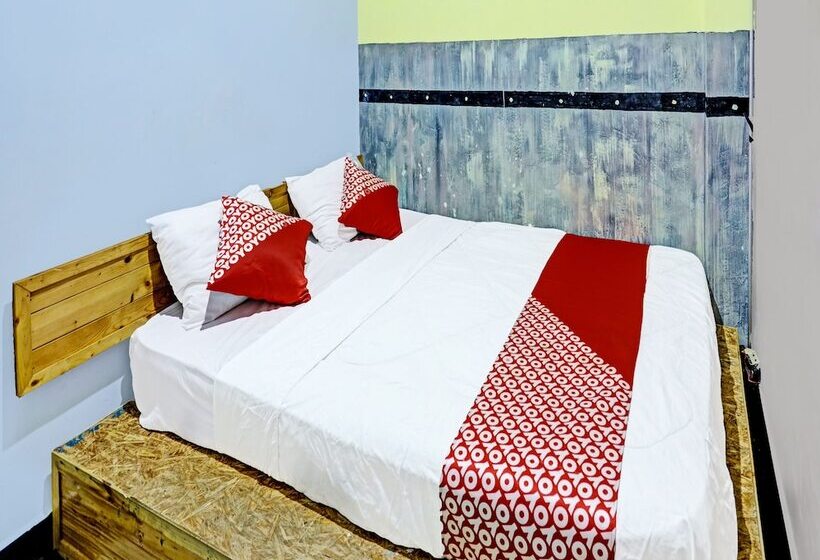 فندق Oyo 91363 Lia Stay Syariah