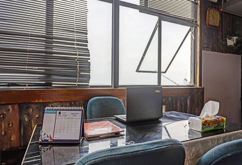 فندق Oyo 91363 Lia Stay Syariah