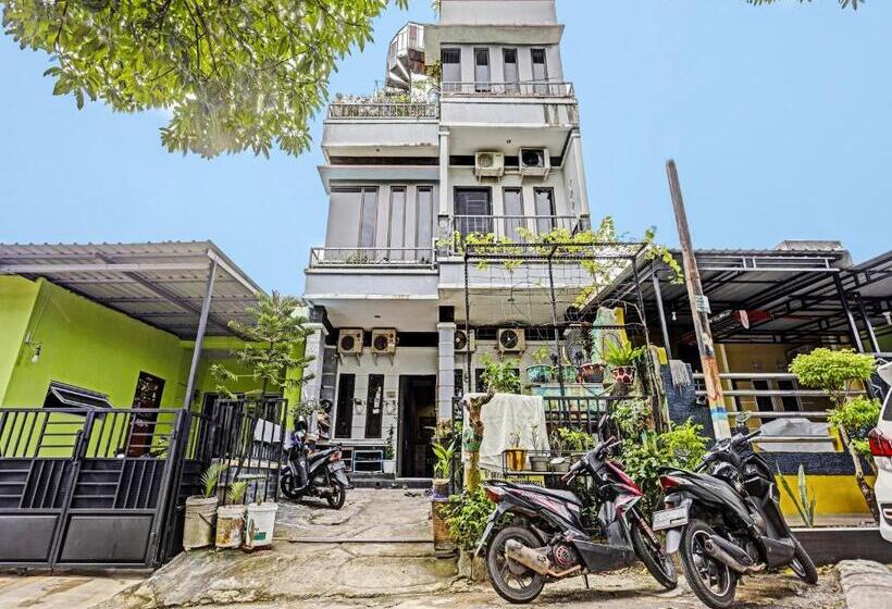 فندق Oyo 91363 Lia Stay Syariah