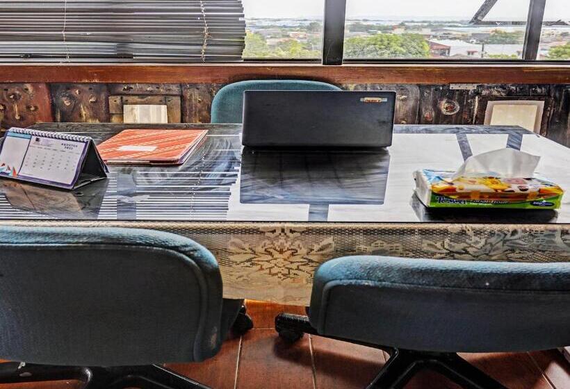 فندق Oyo 91363 Lia Stay Syariah