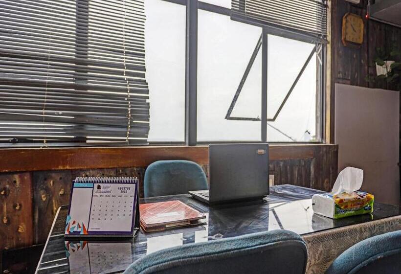 فندق Oyo 91363 Lia Stay Syariah