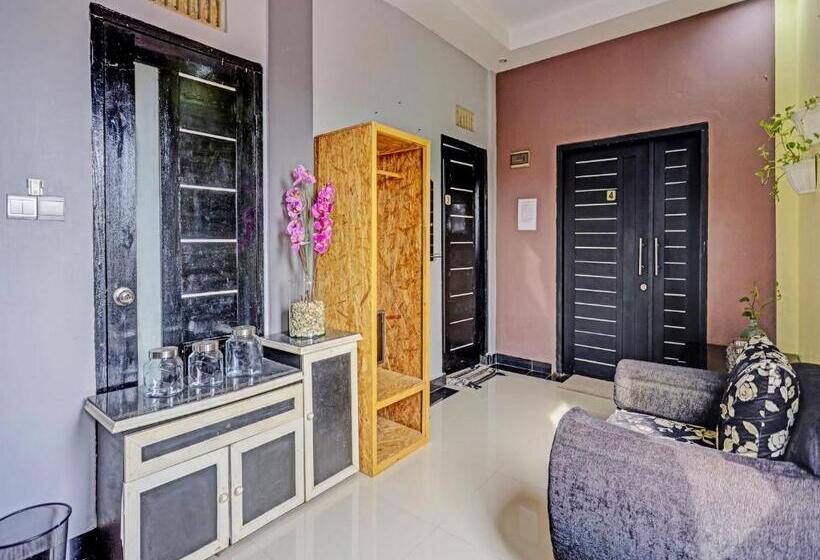 فندق Oyo 91363 Lia Stay Syariah