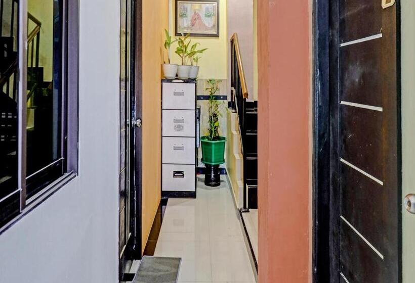 فندق Oyo 91363 Lia Stay Syariah