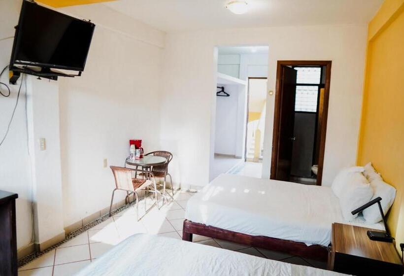 ホテル Roble Zihuatanejo