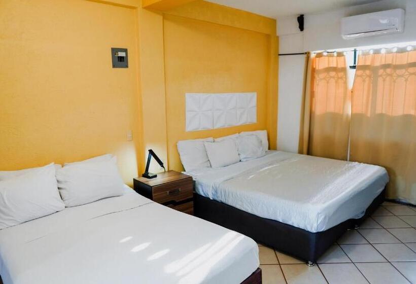 ホテル Roble Zihuatanejo