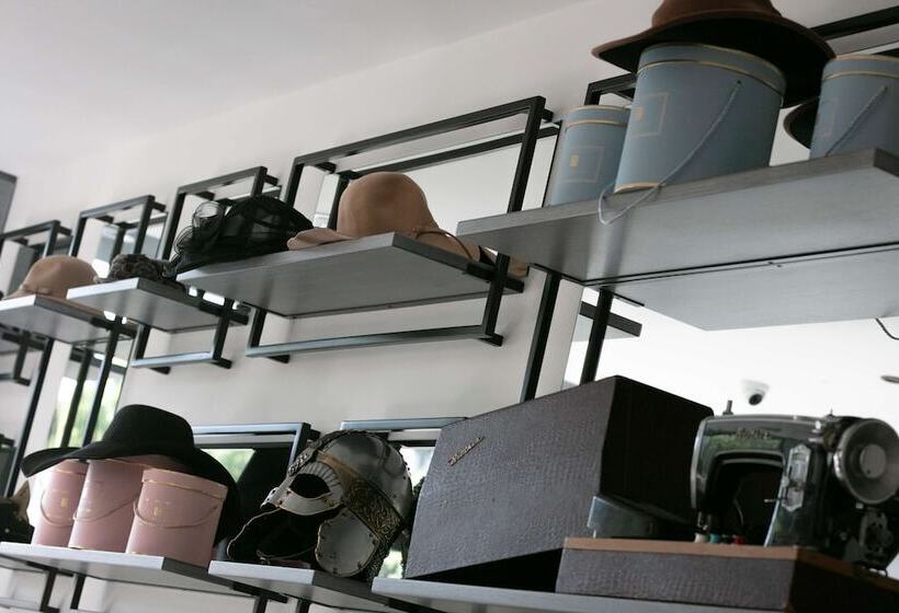 Sadie Best Western Hotel At Luton