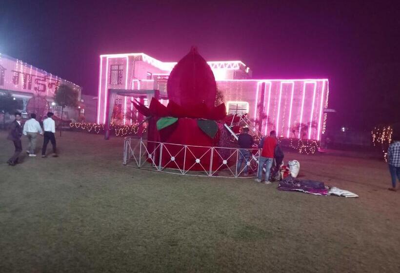 فندق Spot On Prithvi Garden