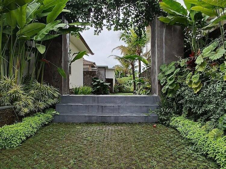 ホテル Tanta Escape By Pramana Villas