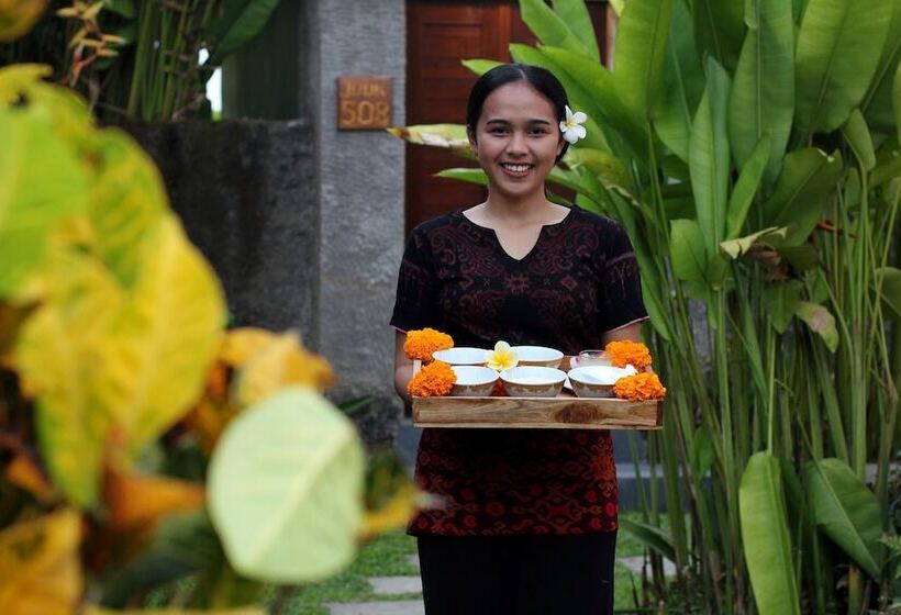 בית מלון כפרי Tanta Escape By Pramana Villas