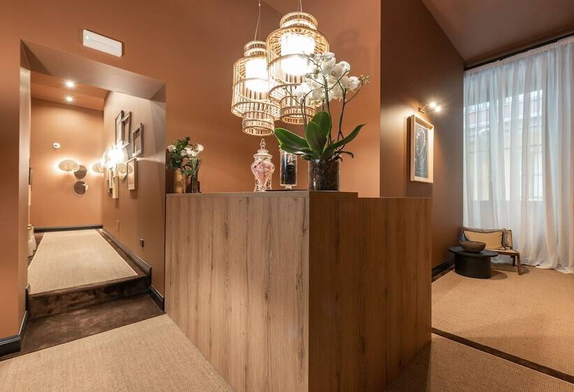 هتل The Couper Castello