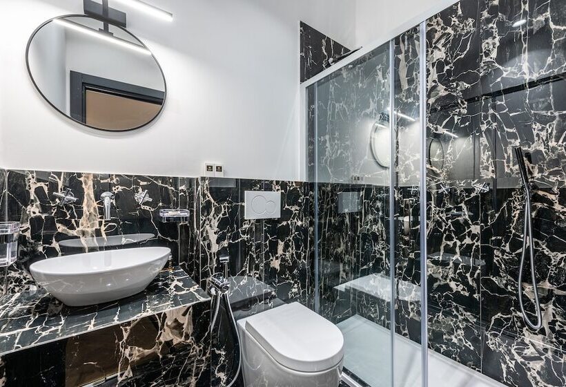 هتل The Couper Castello