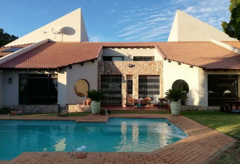 פנסיון Epicure Home Guesthouse