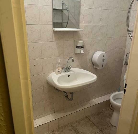 بنسيون Kis Korona Vendégház