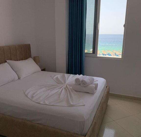 פנסיון Mediterranean Apartments