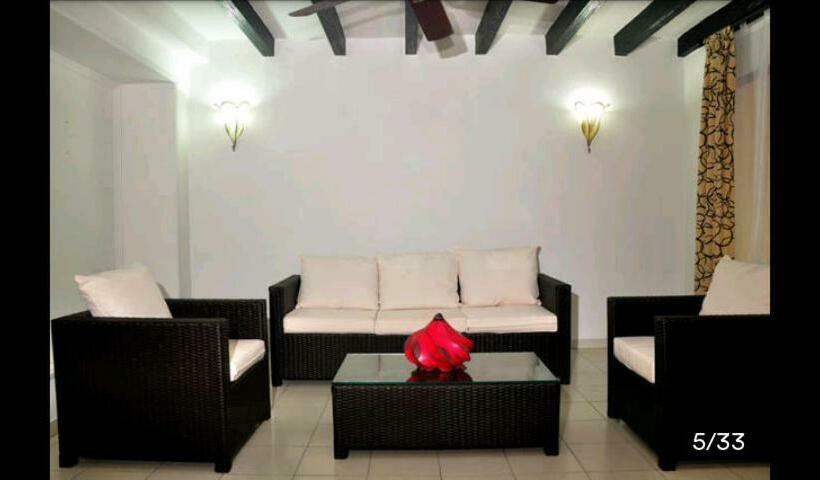 פנסיון Roomis Cartagena