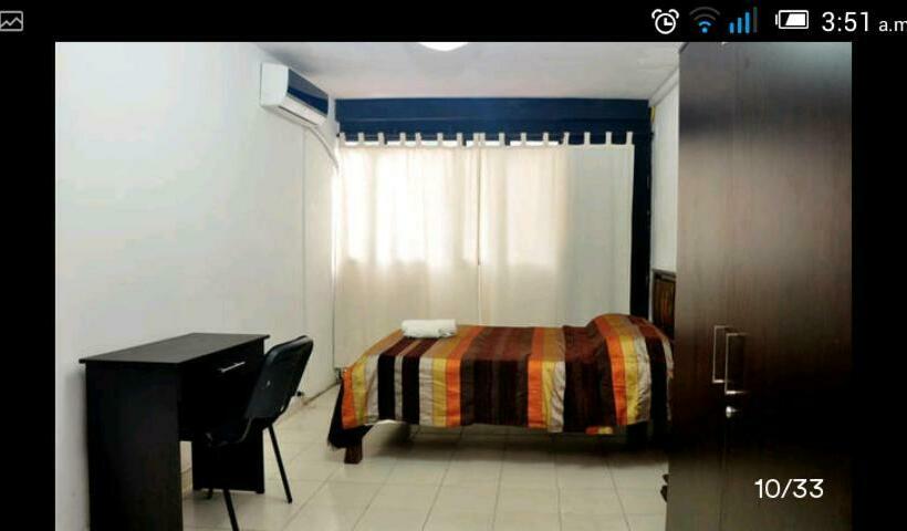 פנסיון Roomis Cartagena